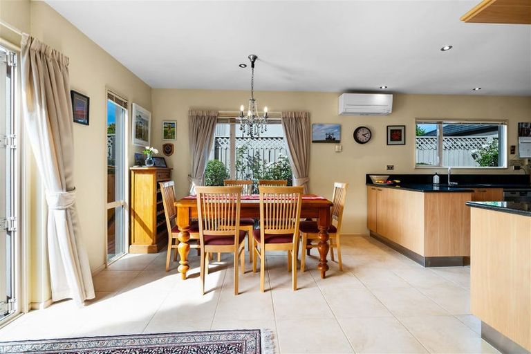 Photo of property in 12 Chateau Drive, Burnside, Christchurch, 8053