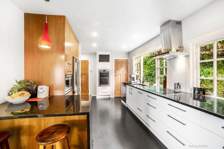 Photo of property in 50 Rodrigo Road, Kilbirnie, Wellington, 6022