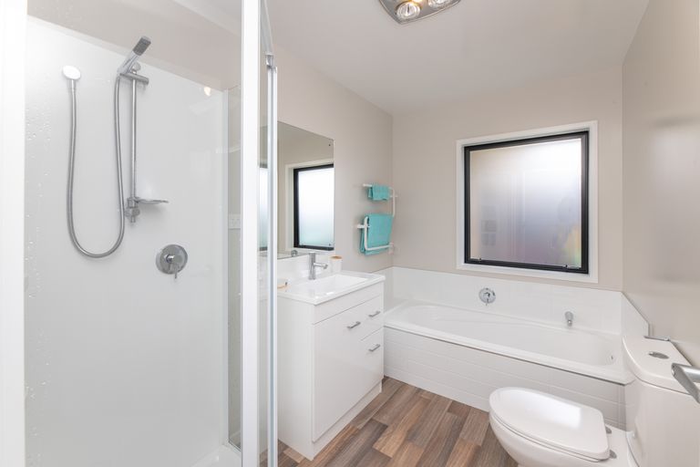 Photo of property in 16 Hannington Way, Rolleston, 7615