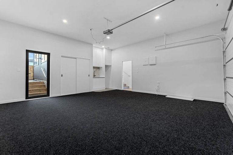 Photo of property in 93 Maungakaraka Road, Karaka, 2580