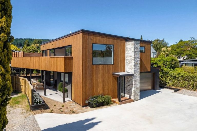 Photo of property in 38 Hunter Crescent, Wanaka, 9305