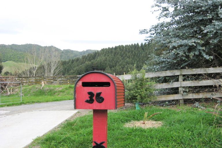 Photo of property in 36 Maui Pomare Road, Nikau Valley, Paraparaumu, 5032