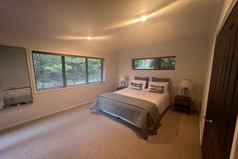 Photo of property in 65 Roberts Road, Matakatia, Whangaparaoa, 0930