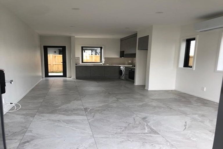 Photo of property in 18 Bei Road, Papakura, 2110