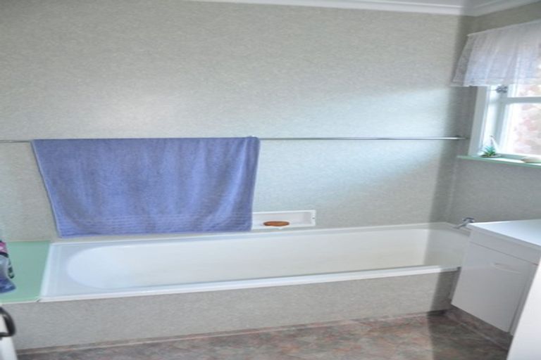 Photo of property in 23 Lowestoft Street, Balclutha, 9230