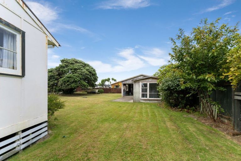 Photo of property in 26 The Avenue, Otaki Beach, Otaki, 5512