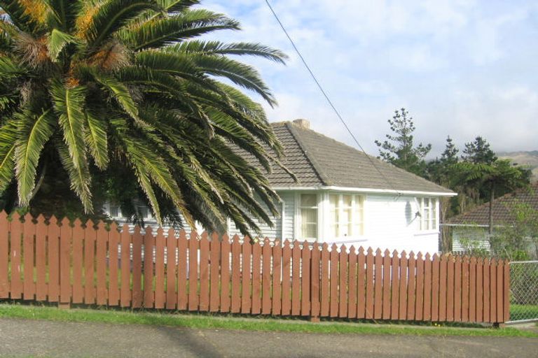 Photo of property in 9 Mitchell Grove, Ranui, Porirua, 5024