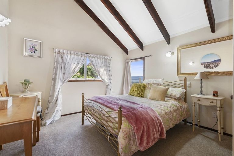 Photo of property in 72 Mountain Road, Western Heights, Rotorua, 3015