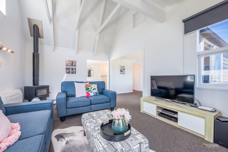 Photo of property in 138 Major Drive, Kelson, Lower Hutt, 5010