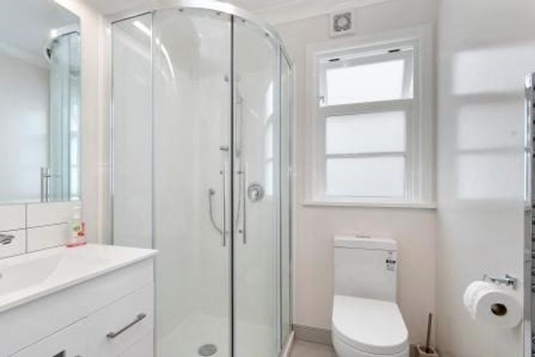 Photo of property in 312 Waiwhetu Road, Fairfield, Lower Hutt, 5011