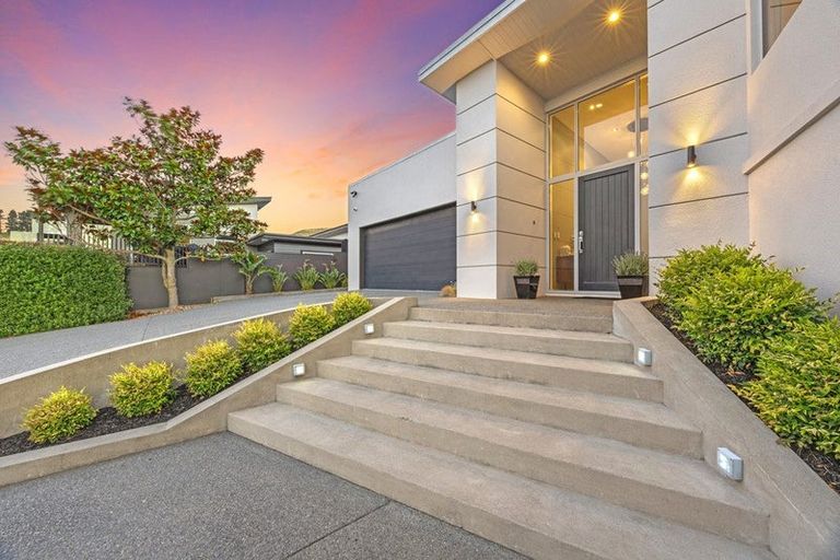 Photo of property in 8 Quarry Hill Terrace, Kennedys Bush, Christchurch, 8025