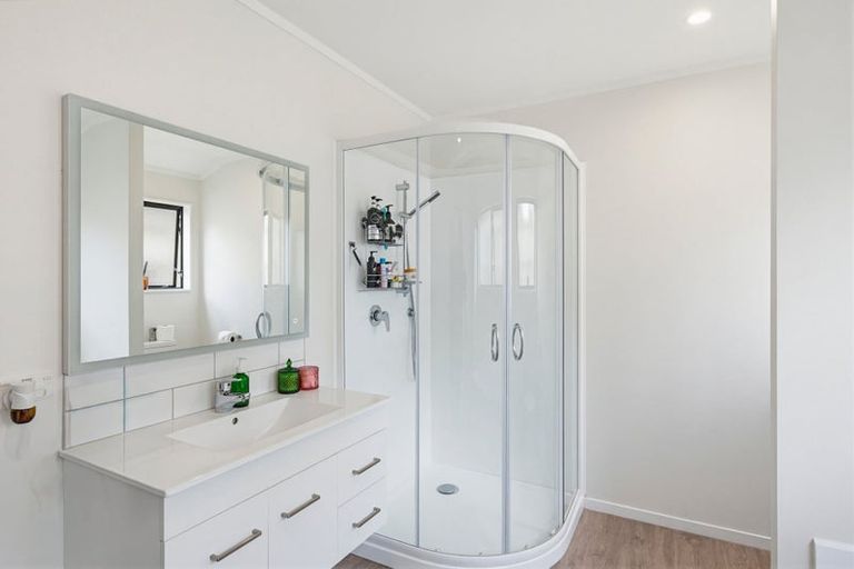 Photo of property in 16b Michael Road, Paraparaumu Beach, Paraparaumu, 5032