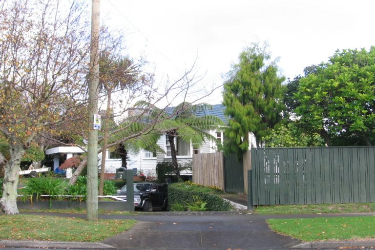 Photo of property in 2 Kohekohe Road, Waikanae, 5036