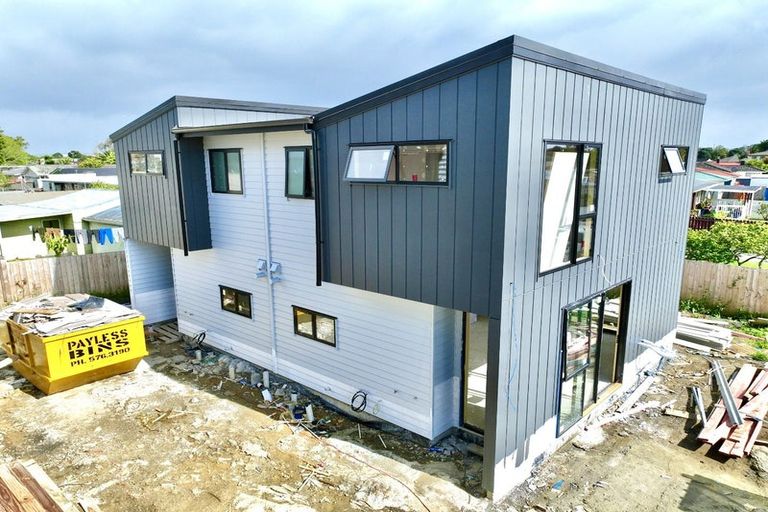 Photo of property in 2d Convair Crescent, Mangere, Auckland, 2022