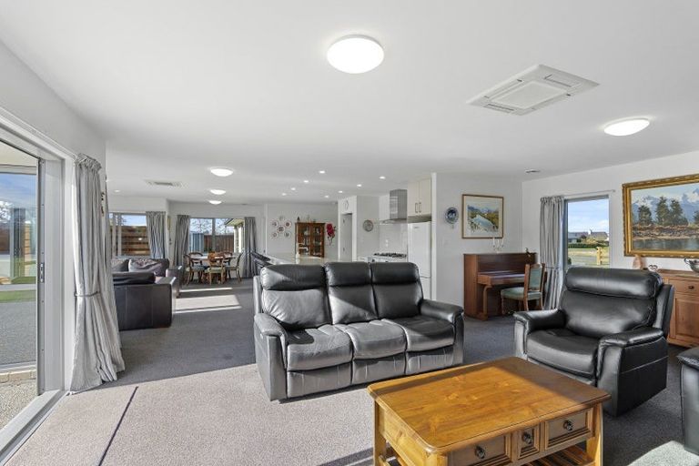 Photo of property in 11 Brampton Drive, West Melton, 7618