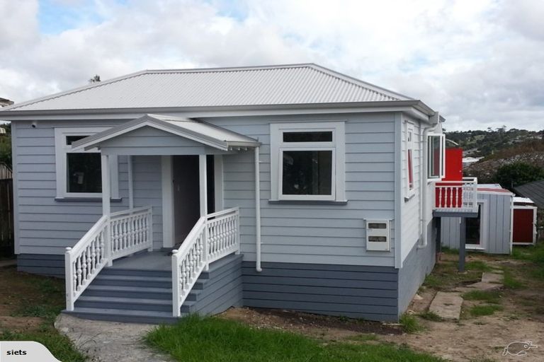 Photo of property in 26 Archibald Road, Kelston, Auckland, 0602
