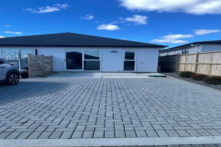 Photo of property in 9 Noia Way, Karaka, Papakura, 2113