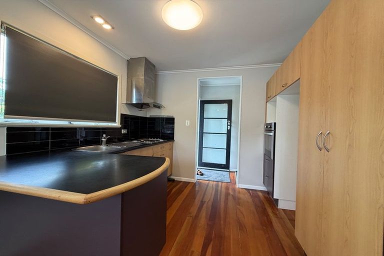 Photo of property in 95 View Road, Henderson, Auckland, 0612