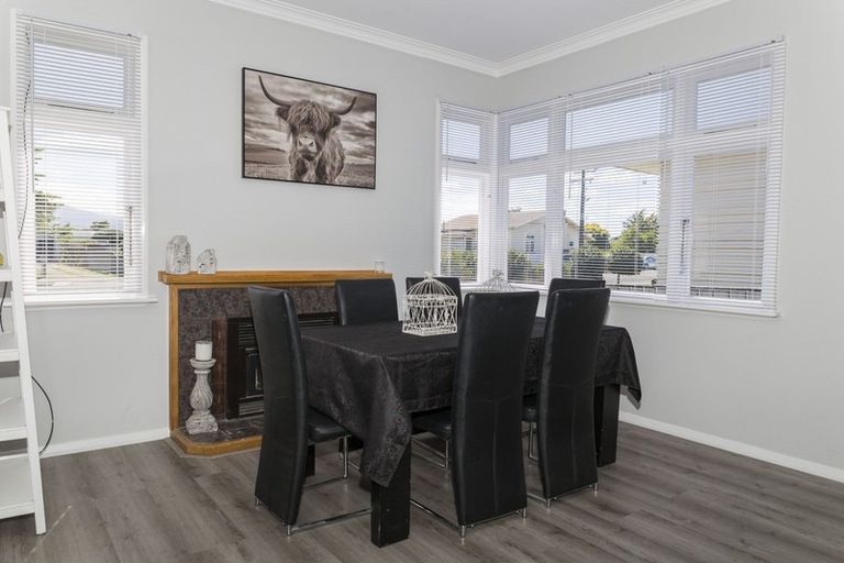 Photo of property in 22 Trafalgar Street, Dannevirke, 4930