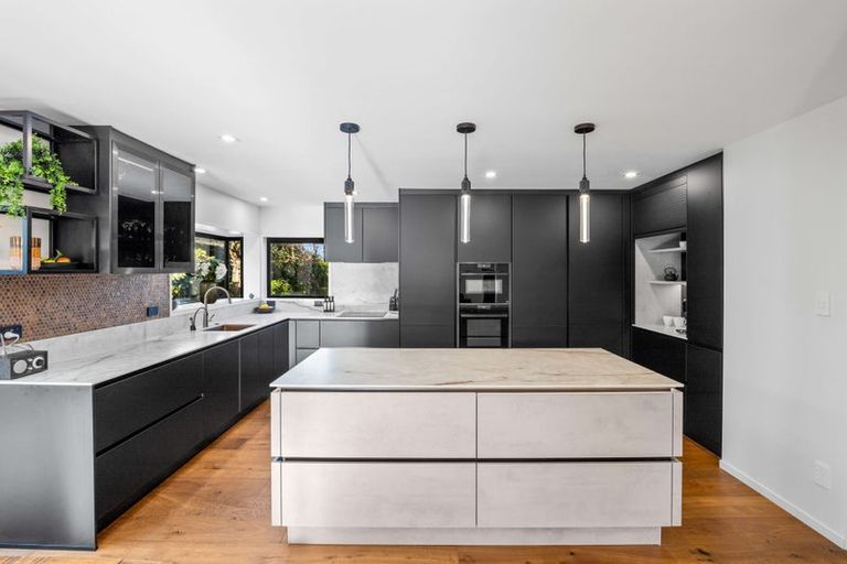 Photo of property in 4 Wairarapa Terrace, Merivale, Christchurch, 8014