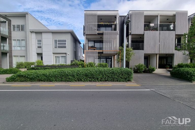 Photo of property in 4/169 Hobsonville Point Road, Hobsonville, Auckland, 0616