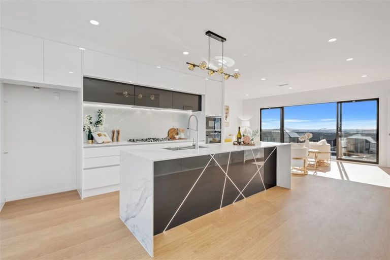 Photo of property in 3 Rakiraki Place, Flat Bush, Auckland, 2019