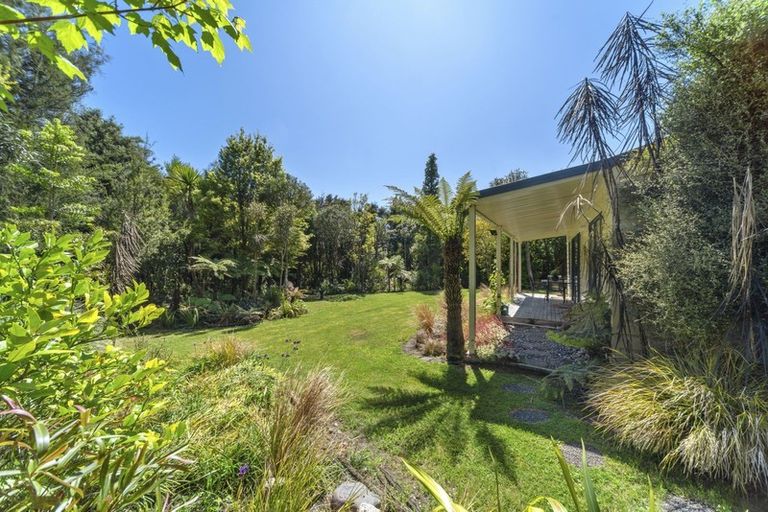 Photo of property in 32 Rangimoana Avenue, Motuoapa, Turangi, 3382