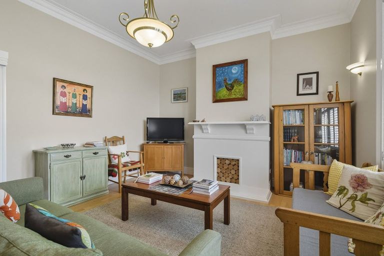 Photo of property in 34 Eglinton Road, The Glen, Dunedin, 9011