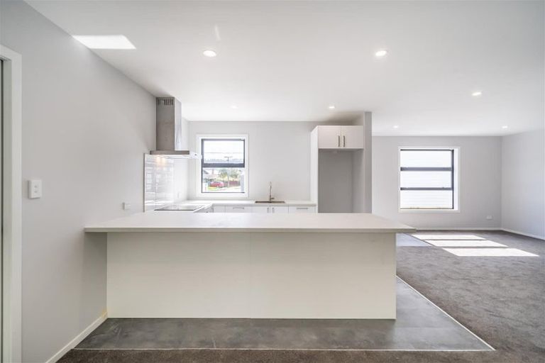 Photo of property in 4a Pohutukawa Street, Woburn, Lower Hutt, 5010