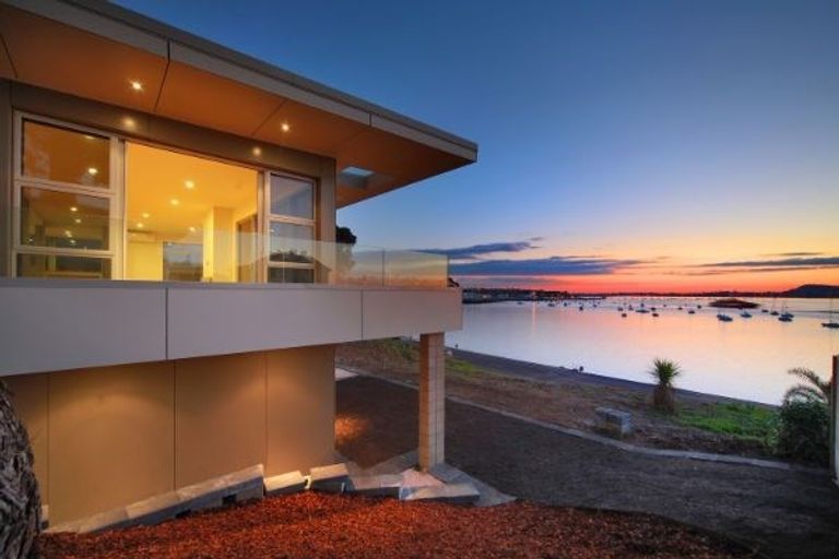 Photo of property in 68a The Parade, Bucklands Beach, Auckland, 2012
