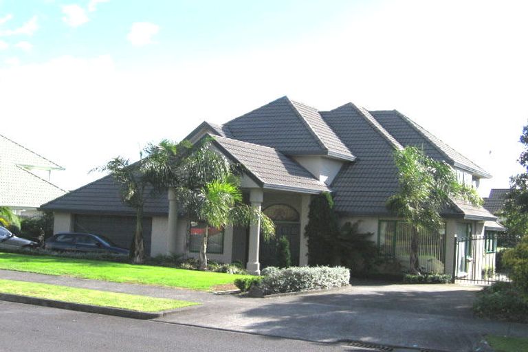 Photo of property in 65 Simmental Crescent, Somerville, Auckland, 2014