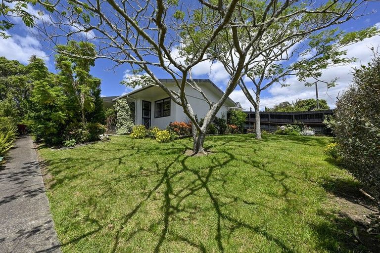 Photo of property in 1/3 Miro Street, Helensville, 0800