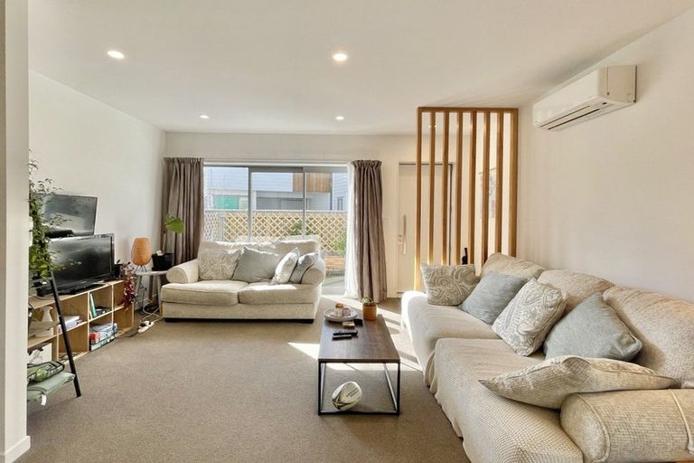 Photo of property in 9/7 Handyside Street, Tawa, Wellington, 5028