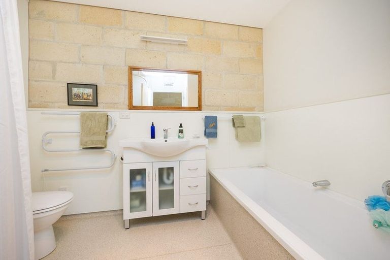 Photo of property in 63 Sutherland Road, Sanson, Palmerston North, 4479