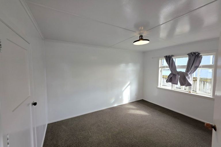 Photo of property in 61 Strange Street, Waitara, 4320