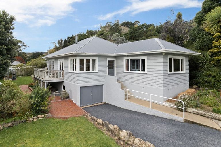 Photo of property in 8 Rosehill Road, Macandrew Bay, Dunedin, 9077