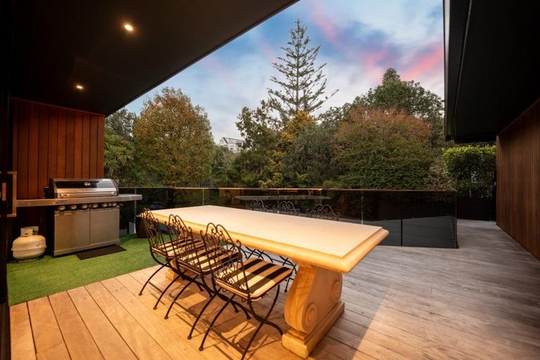 Photo of property in 7 Hartles Place, Mellons Bay, Auckland, 2014