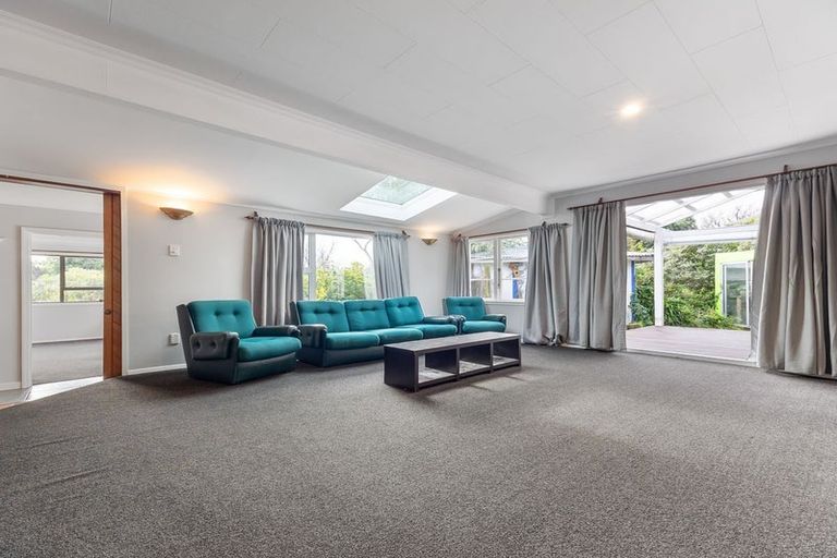 Photo of property in 36 Renown Road, Raumati South, Paraparaumu, 5032