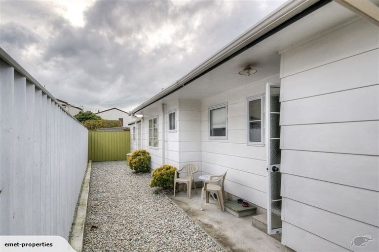 Photo of property in 16 Lannie Place, Greenmeadows, Napier, 4112