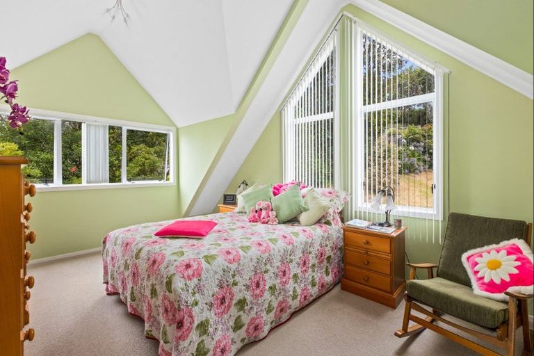 Photo of property in 83 Stillwater Crescent, Stillwater, Silverdale, 0993