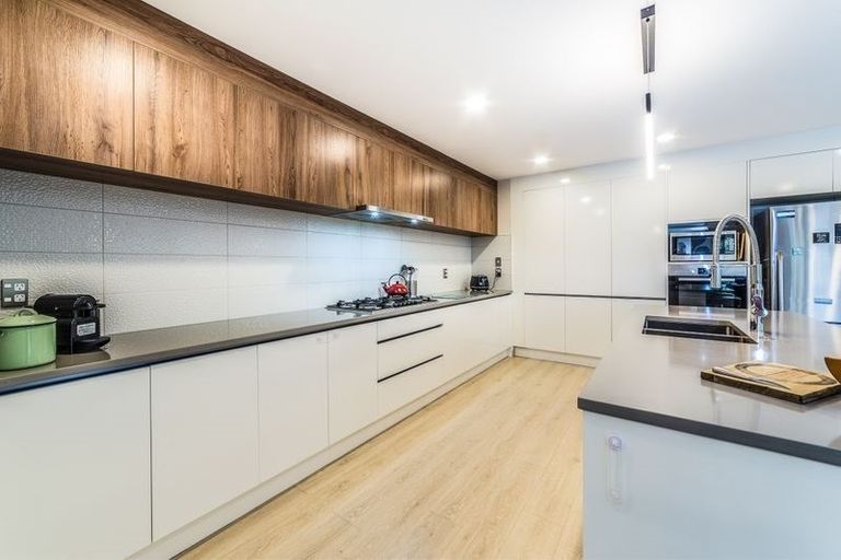 Photo of property in 10 Hangar Lane, Whenuapai, Auckland, 0618