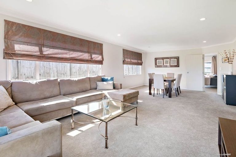 Photo of property in 9 Bronwylian Drive, Flat Bush, Auckland, 2016