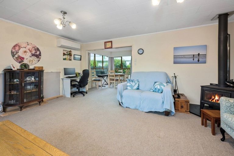 Photo of property in 60 Aotea Crescent, Tokoroa, 3420