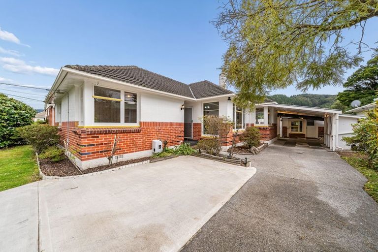 Photo of property in 6 Hall Grove, Ebdentown, Upper Hutt, 5018