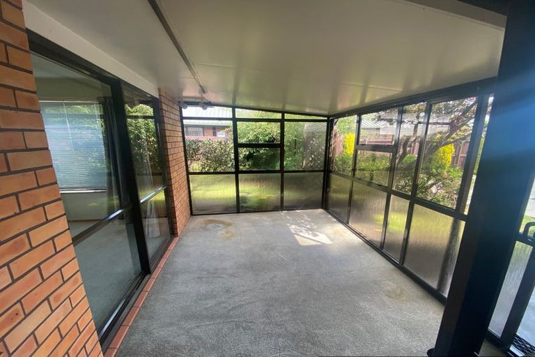 Photo of property in 2/5 Hibiscus Place, Redwood, Christchurch, 8051
