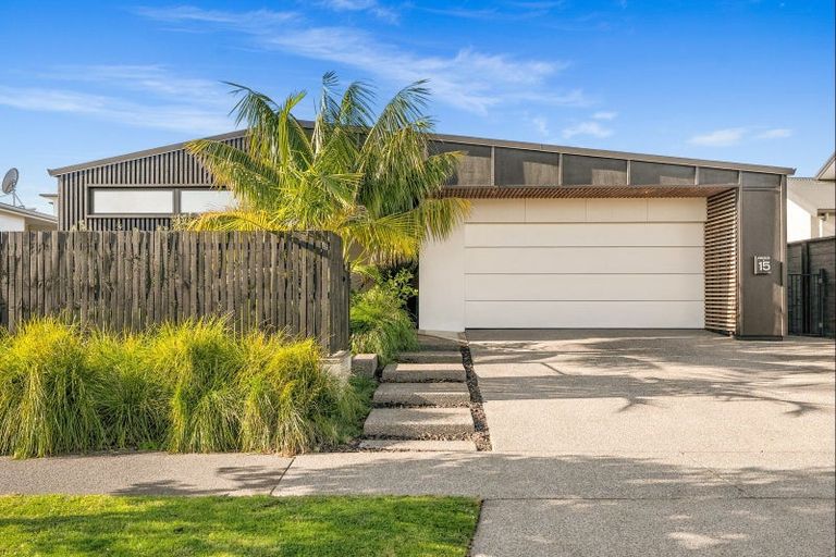 Photo of property in 15 Awatira Drive, Papamoa Beach, Papamoa, 3118