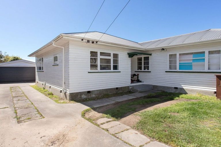 Photo of property in 44 Windermere Road, Papanui, Christchurch, 8053