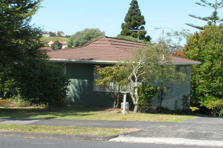 Photo of property in 31 Ravenwood Drive, Forrest Hill, Auckland, 0620