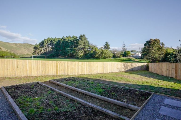 Photo of property in 36 Waihora Crescent, Waitangirua, Porirua, 5024