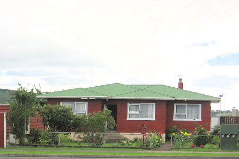 Photo of property in 13 West Coast Road, Glen Eden, Auckland, 0602